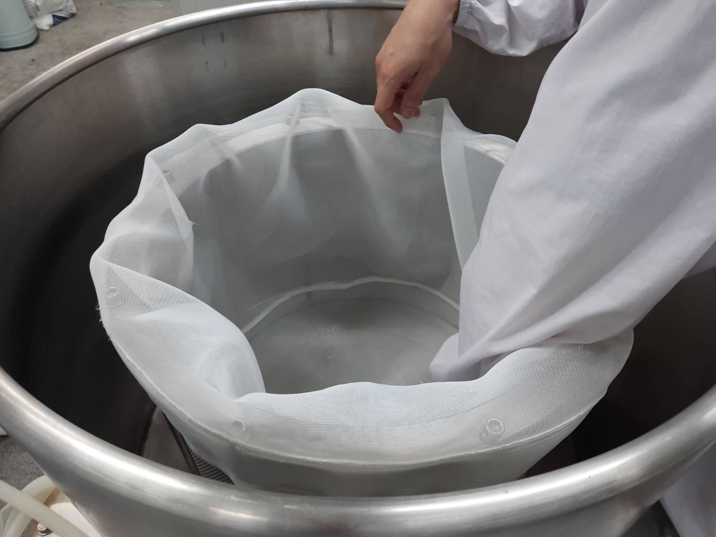 CENTRIFUGE BAG INSTALLING Benephic ผ้ากรอง ถุงกรองฝุ่น ถุงกรอง